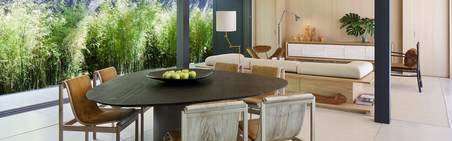 Espacio habitable con acabados para superficies con elementos naturales
