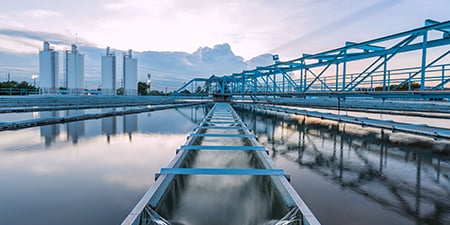 Una estación de tratamiento de agua
