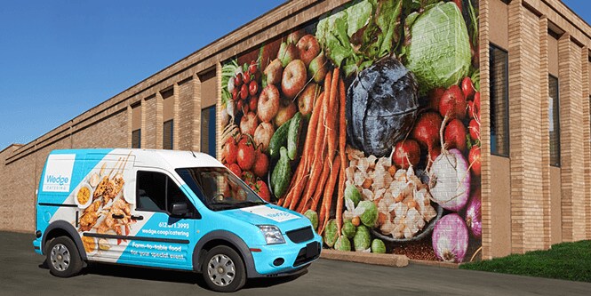 Vehículo azul claro con Envision Lámina de impresión digital lx480mc
