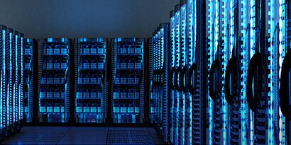 interior de un centro de datos con soluciones de conectividad de 3M™
