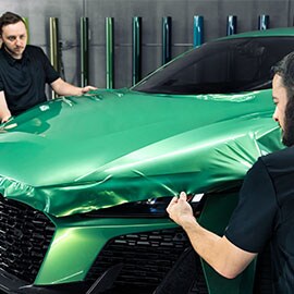 Instalación de 3M™ Protection Wrap Film Iridescent Emerald Green Stretch Hood